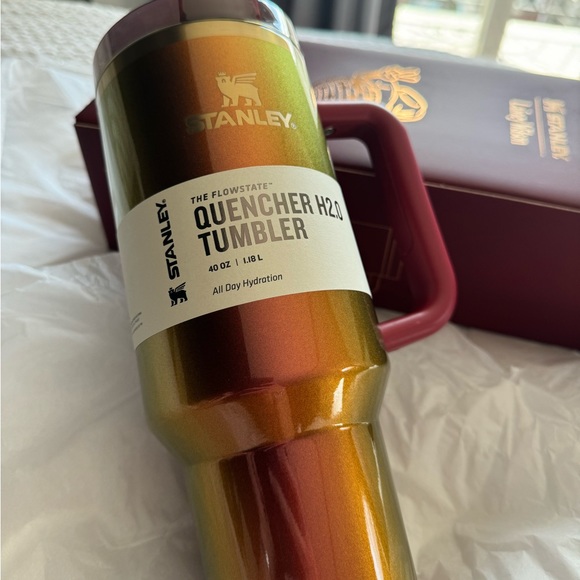 Stanley Accessories - Stanley X Lainey Wilson “Country Gold” limited edition Quencher H2.0 tumbler
